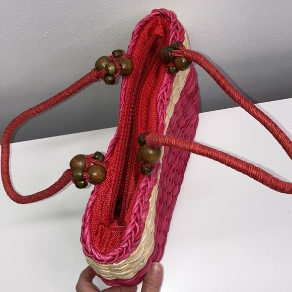 Y2K beaded wicker pink bag with zipper closure preowned - Picture 7 of 7